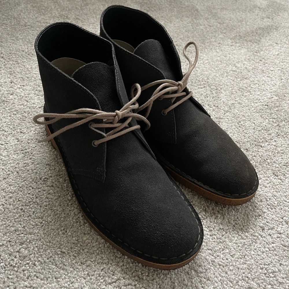 Clarks Black Suede Desert Boots for Men US9